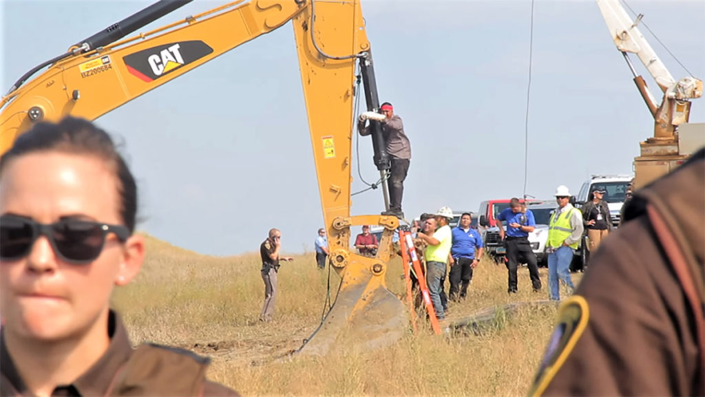native people try to protect their land and water from DAPL in north dakota