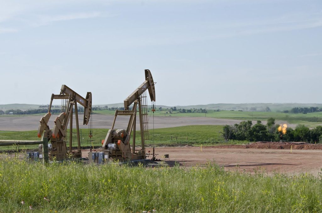 bakken oil derricks